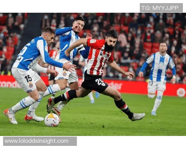 西甲激战巴黎圣日耳曼逆转里昂绝杀瞬间引发全场狂欢分析