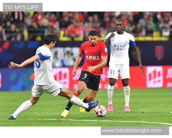 中超精彩对决AC米兰与里昂握手言和绝杀瞬间引发全场沸腾