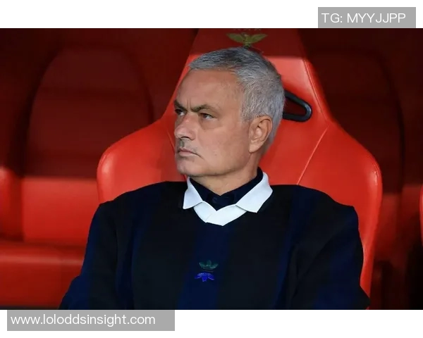 友谊赛曼联小胜本菲卡红牌事件引发全场热议与争议